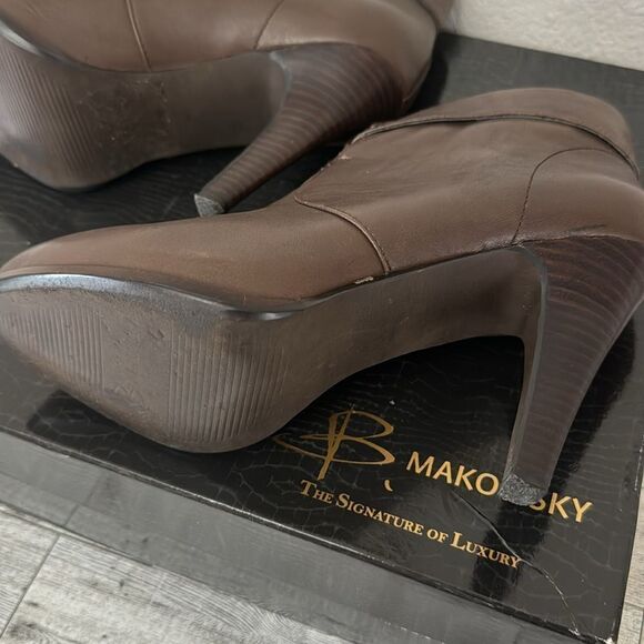 B Makowsky Dark Brown Leather Booties Size 5.5 - Picture 7 of 14